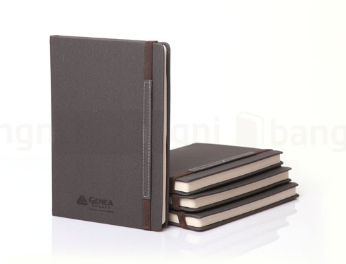 Notepad with elastic